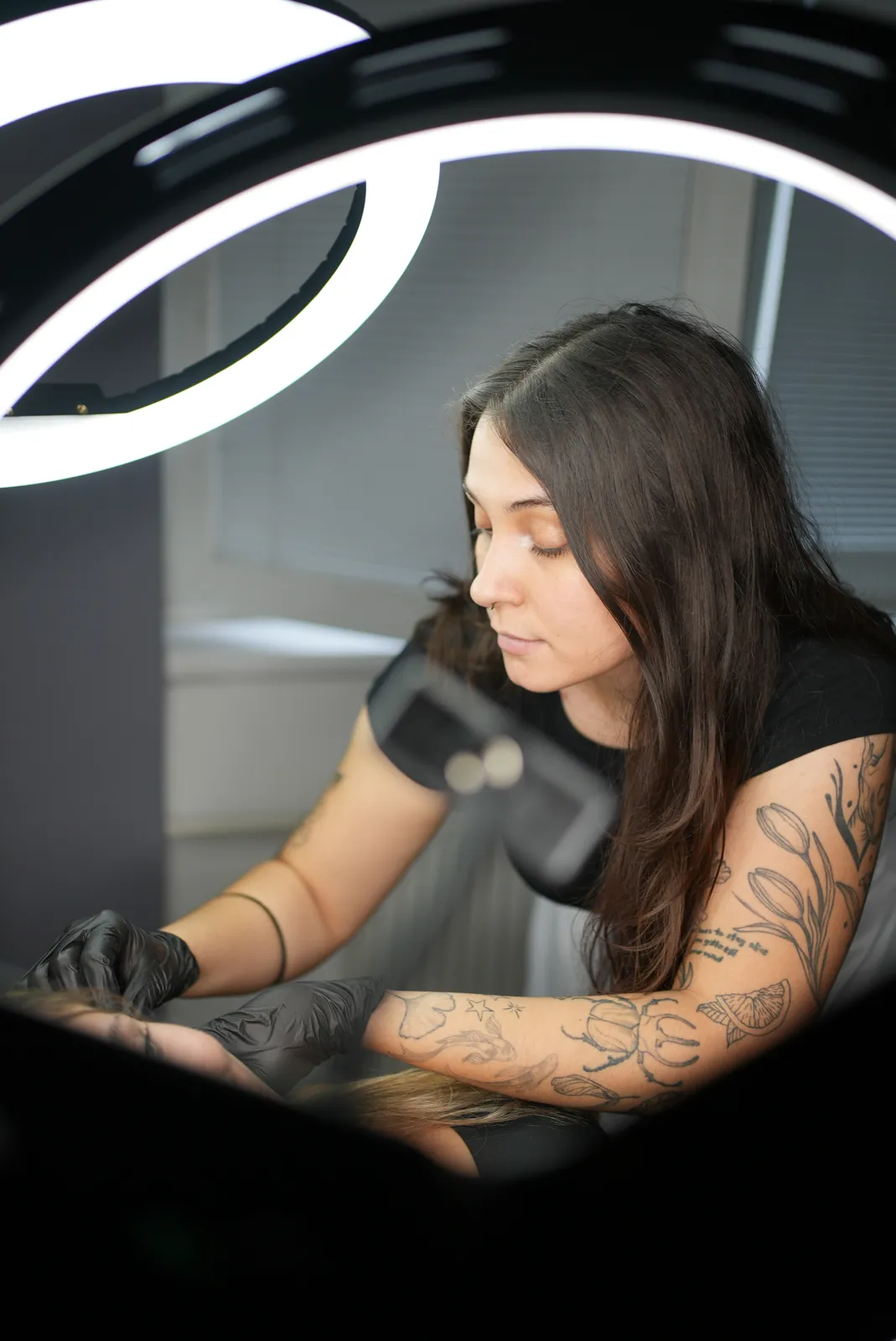 Pri práci